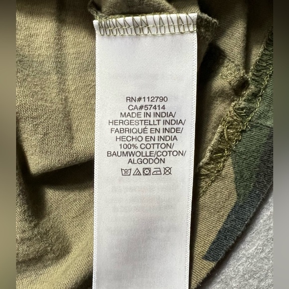 True Religion Men’s Long Sleeve Camo T-Shirt Green Crewneck Size Medium - Picture 6 of 6